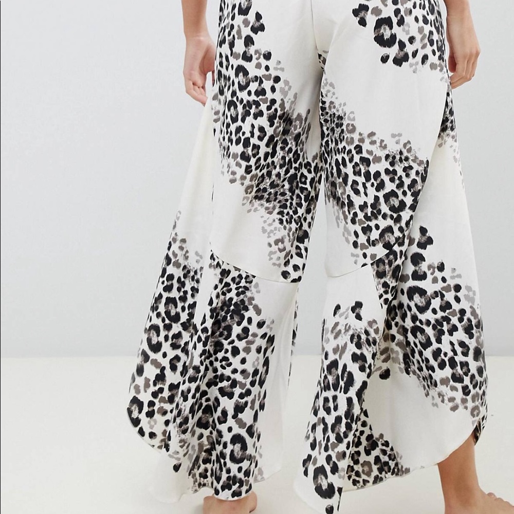 ASOS Wide Leg Split Trouser for SALE! - Picture 2 of 4